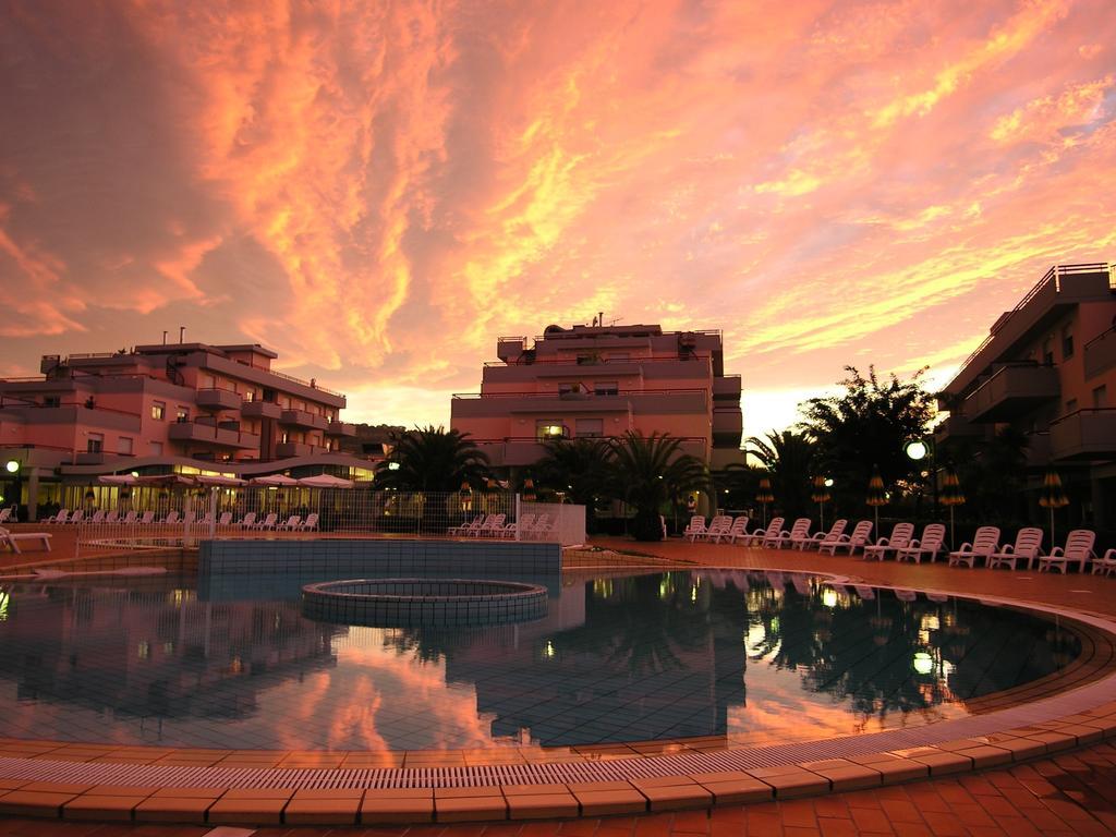 Ihr Residence Hotel Le Terrazze Grottammare Exterior photo